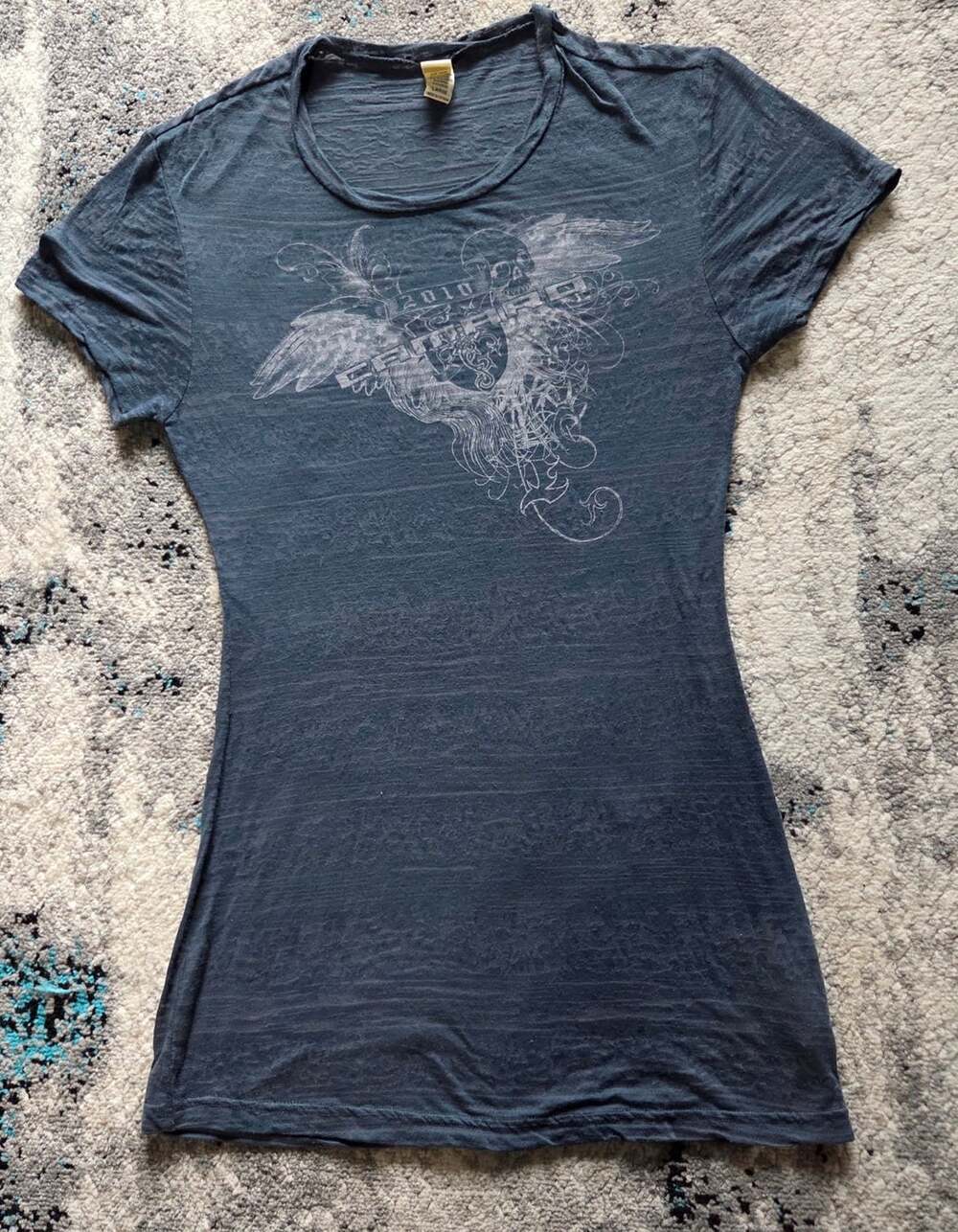 Kavio! Chevrolet Camaro 2010 Graphic T-Shirt Large Blue Skull Wings Y2K